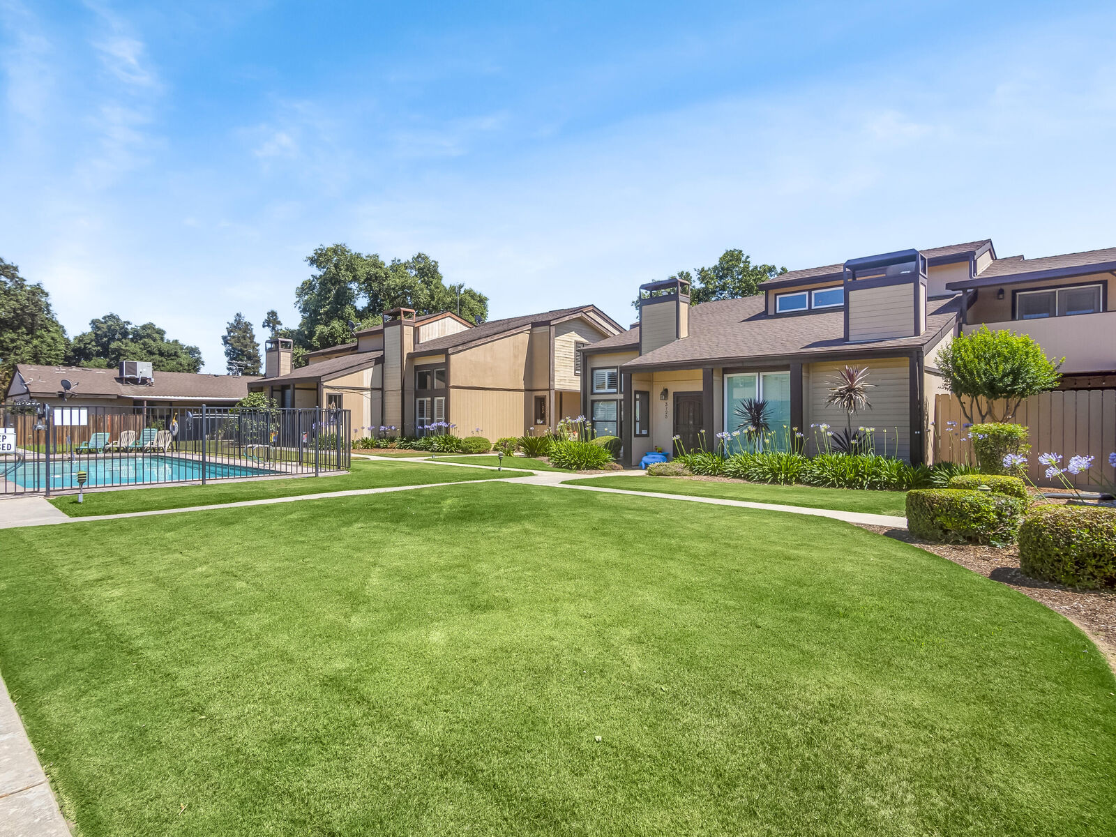 Property Photo:  3719 W Hillsdale Avenue  CA 93291 