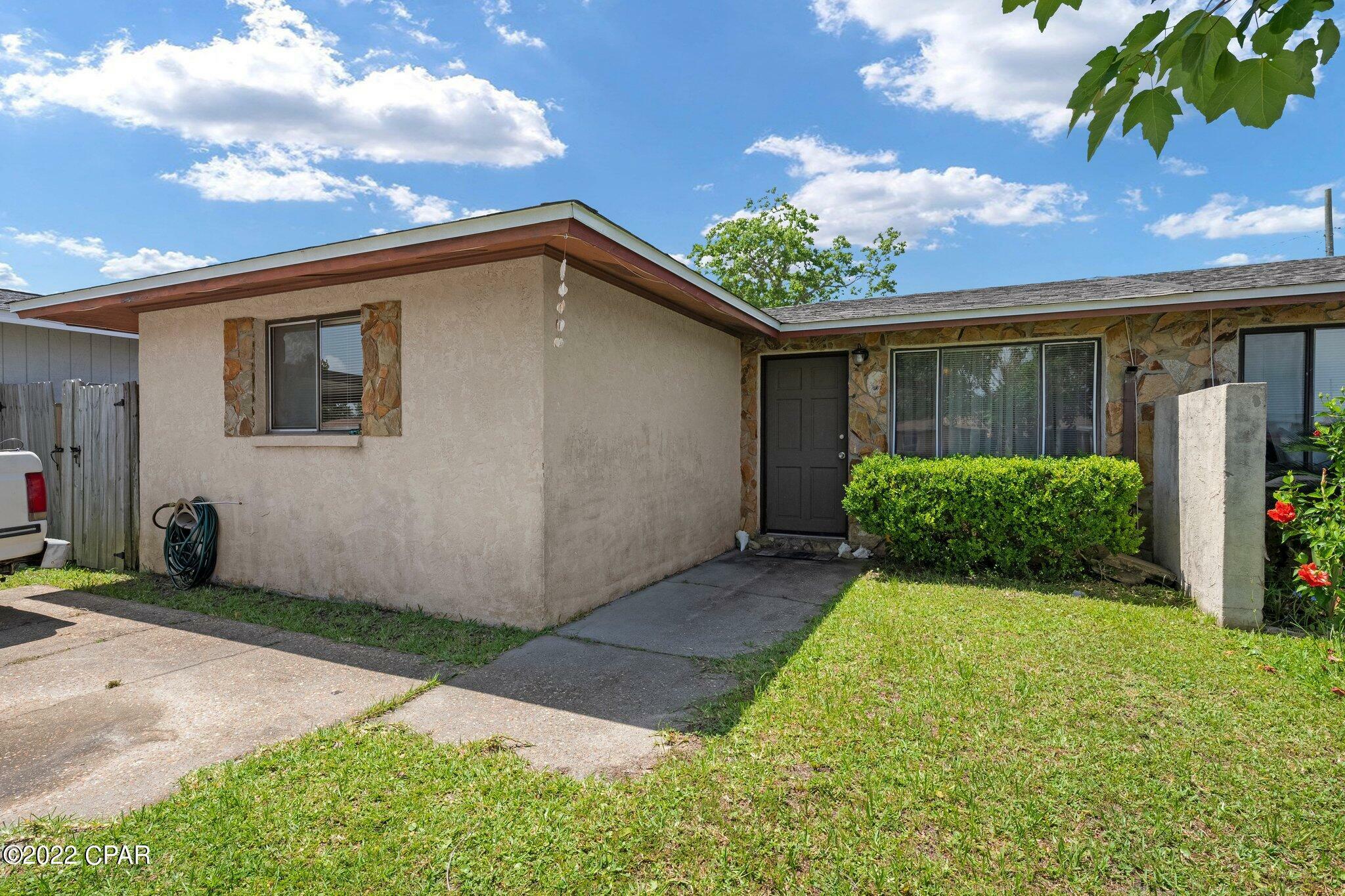 Property Photo:  1125 Bradley Circle  FL 32444 