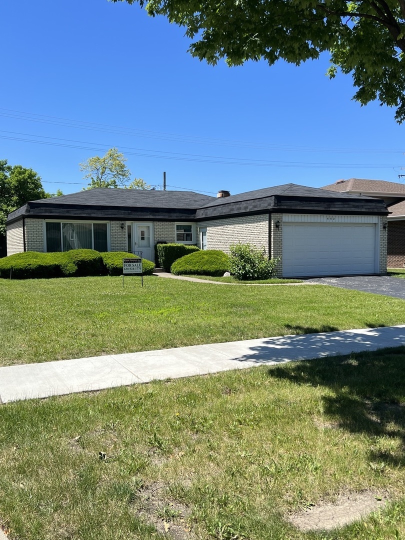 Property Photo: 442 Lillian Lane IL 60016