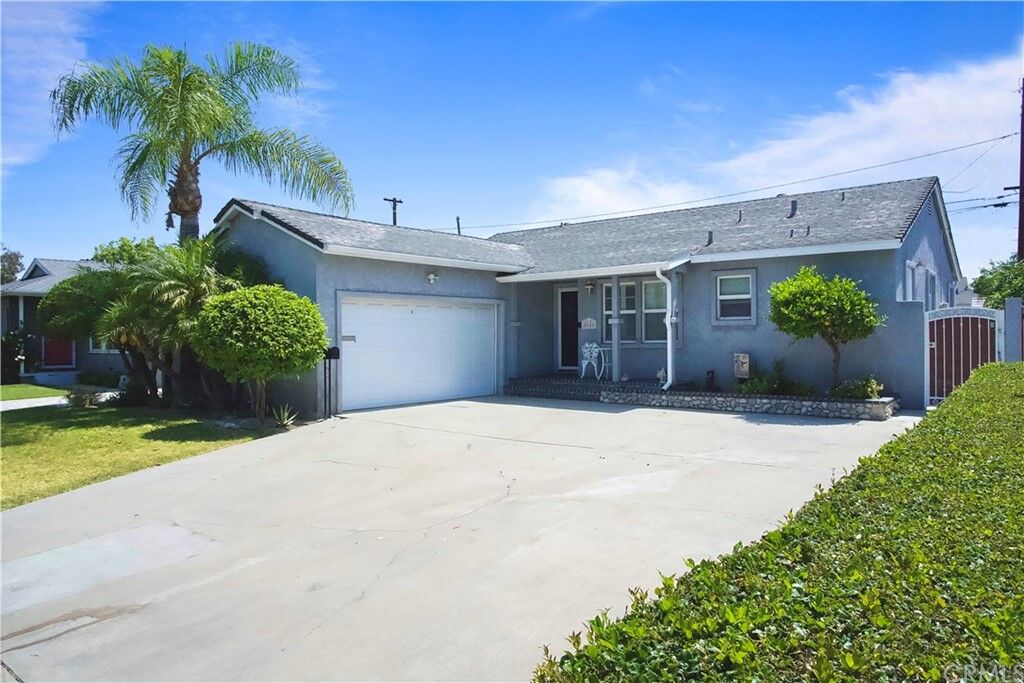 Property Photo:  5646 Canehill Avenue  CA 90713 