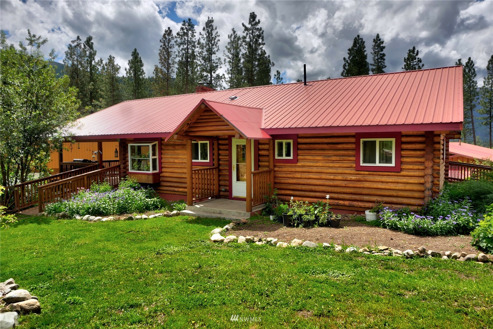 Property Photo:  19 Elmer Road  WA 98856 