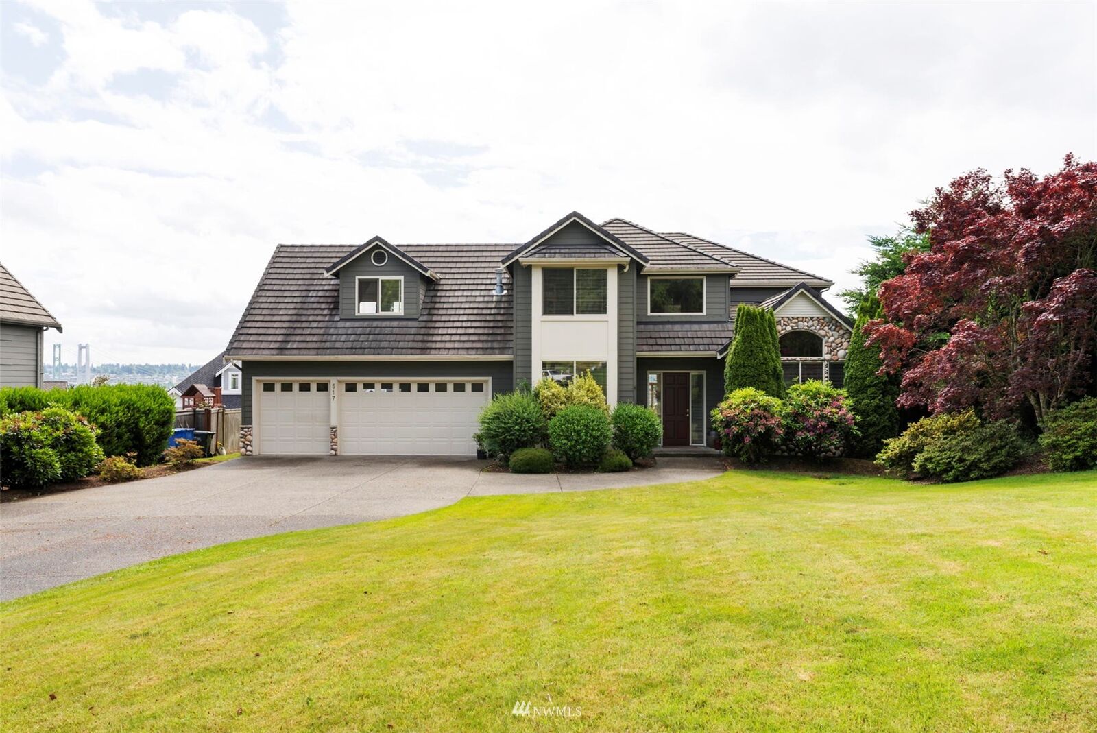 Property Photo:  517 25th Avenue NW  WA 98335 