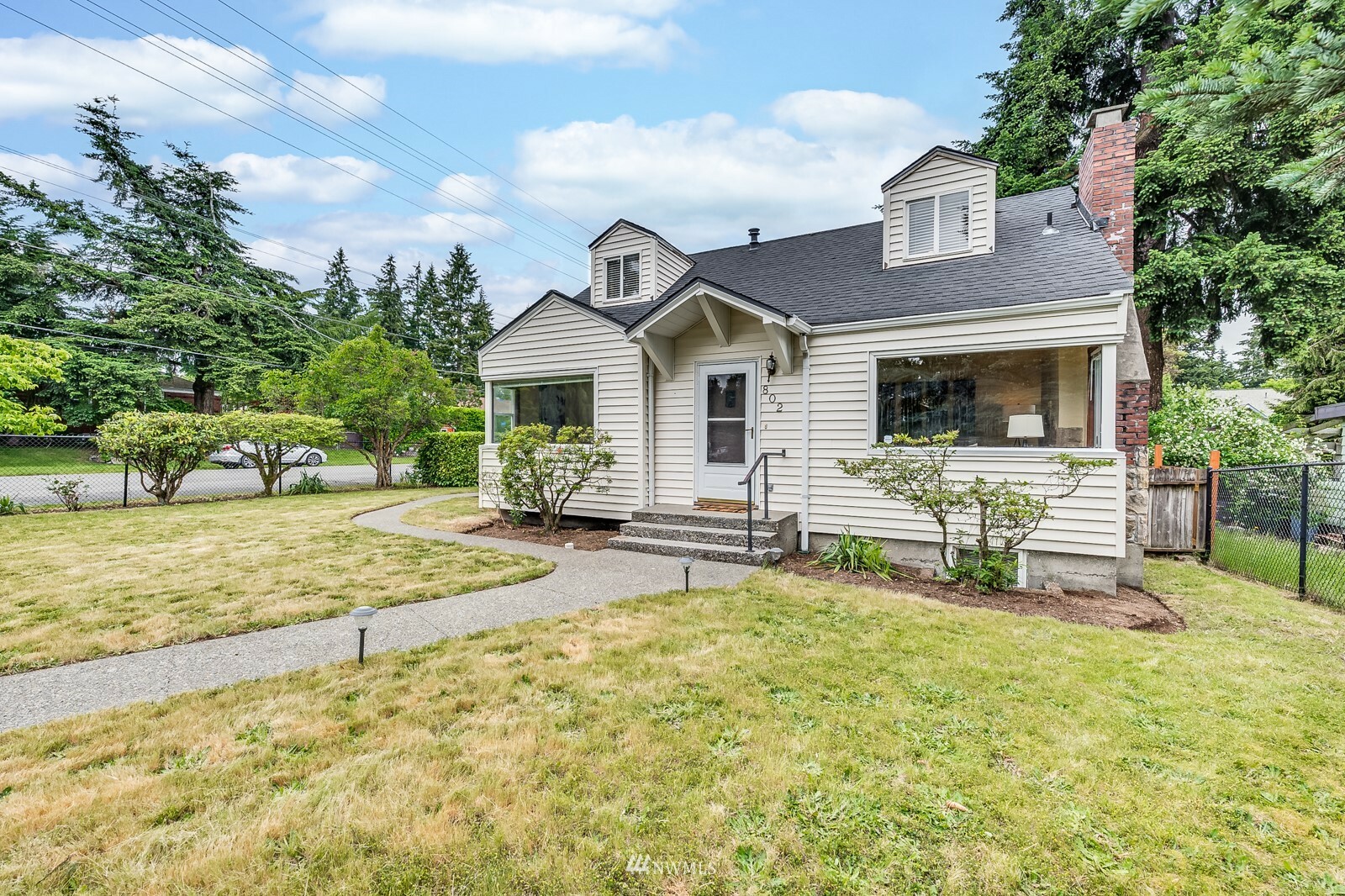 Property Photo:  802 NE 125th Street  WA 98125 