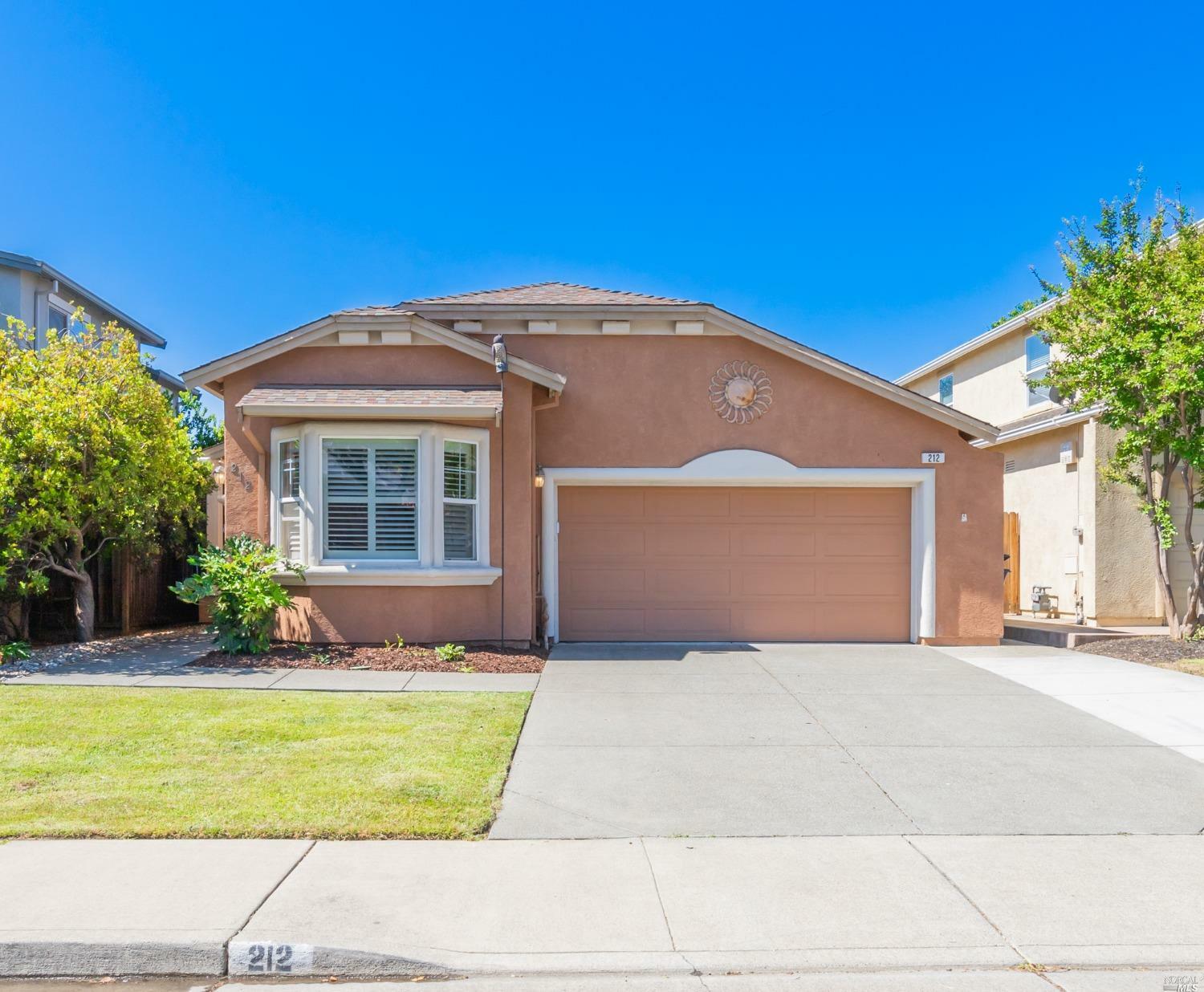 212 Vineyard Valley Way  Vacaville CA 95688 photo