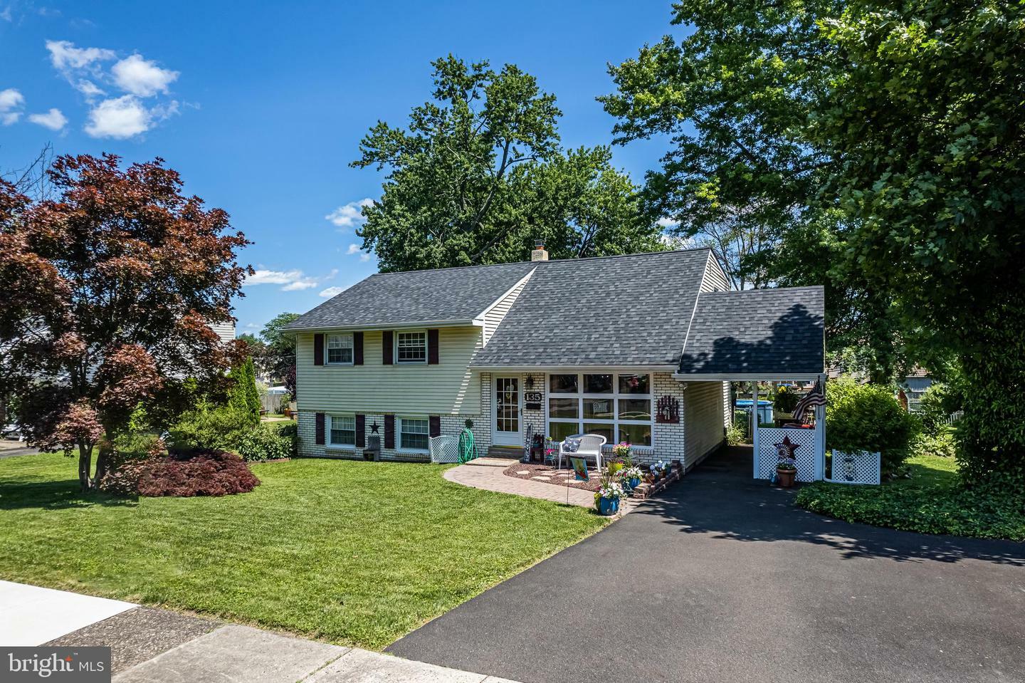 Property Photo:  135 Wellington Drive  PA 18974 