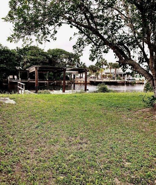 Property Photo:  137 Avalon Avenue  FL 32136 