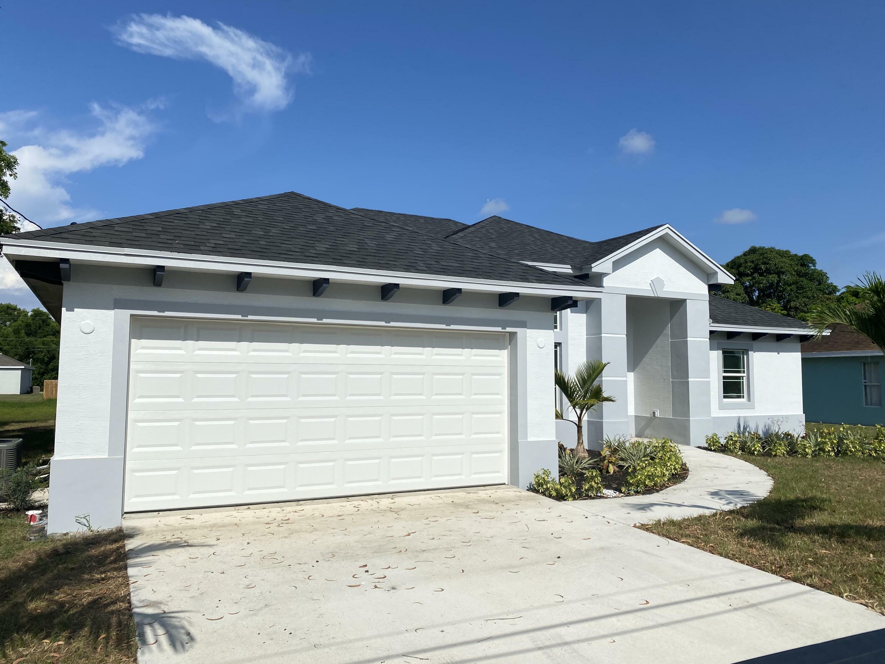 Property Photo:  2531 SE Rock Springs Drive  FL 34952 