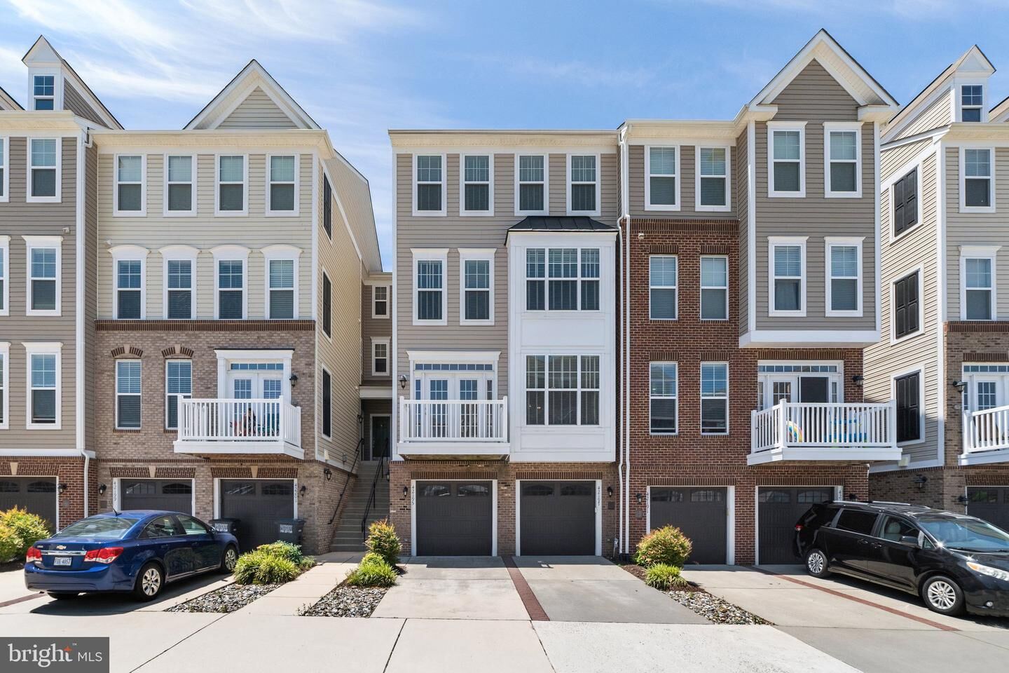 Property Photo: 42195 Canary Grass Square VA 20105