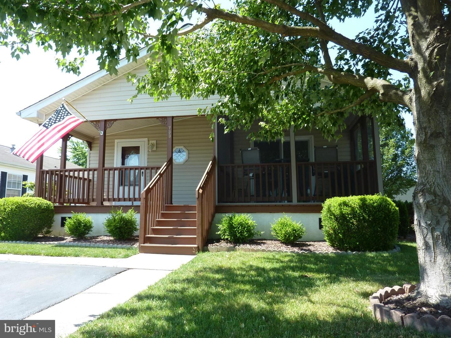 Property Photo:  733 Saks Street  DE 19977 