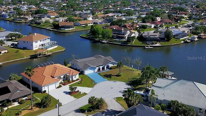 Property Photo:  15 Floyd Court  FL 32137 