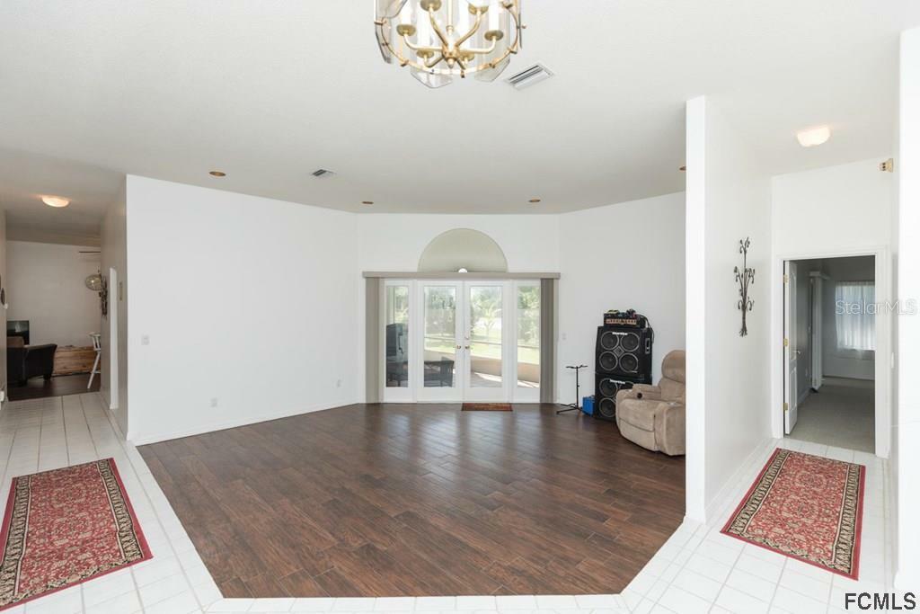 Property Photo: 14 Westbury Lane FL 32164