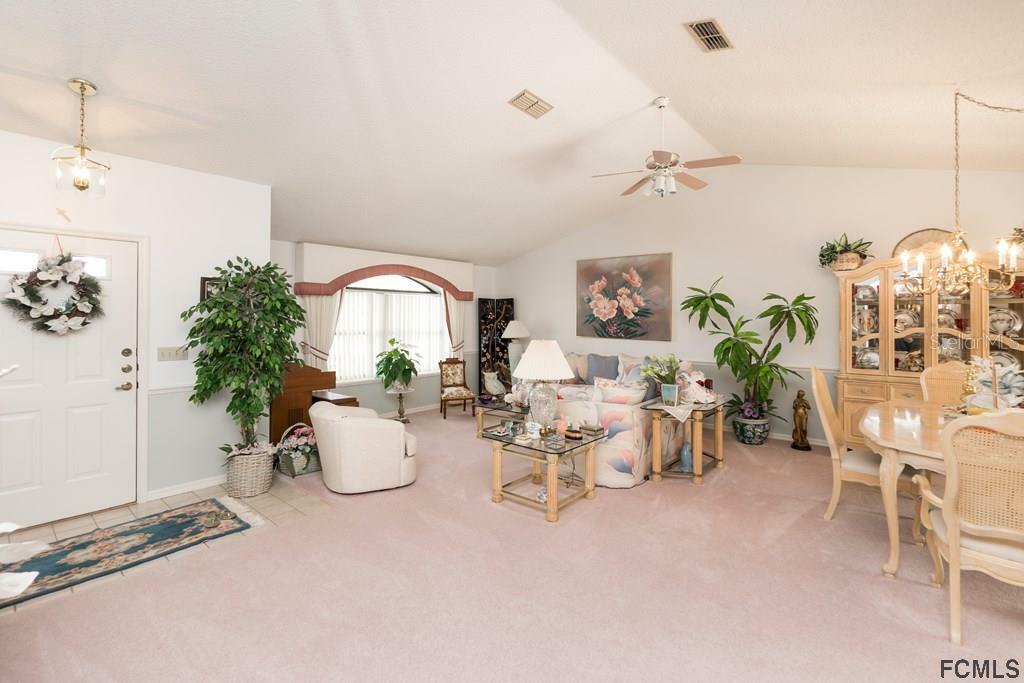 Property Photo: 1 Washton Place FL 32164
