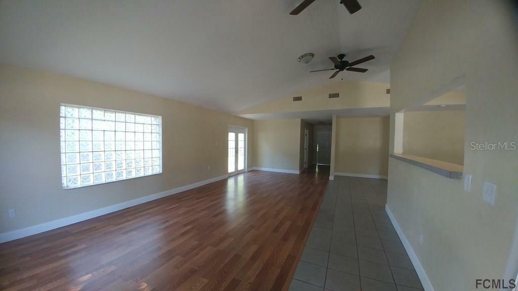 Property Photo: 308 Booe Street E FL 32110
