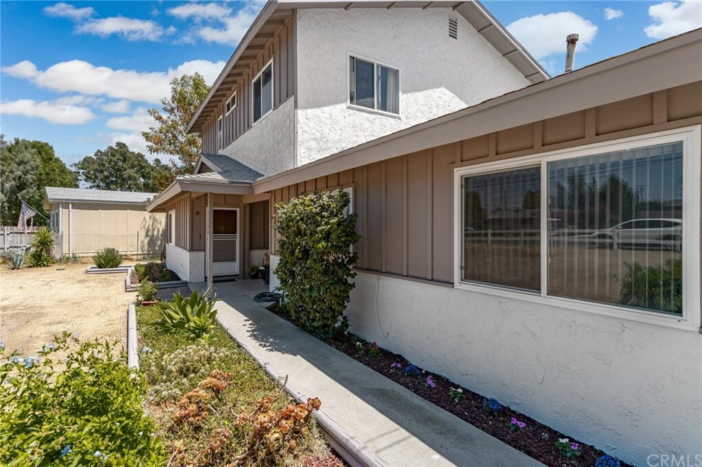 Property Photo:  1268 7th Street  CA 92860 