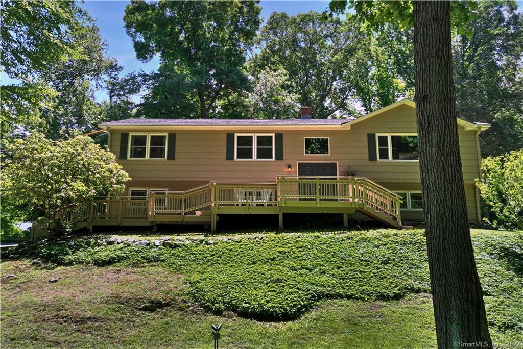 Property Photo: 600 Fawn Drive CT 06477