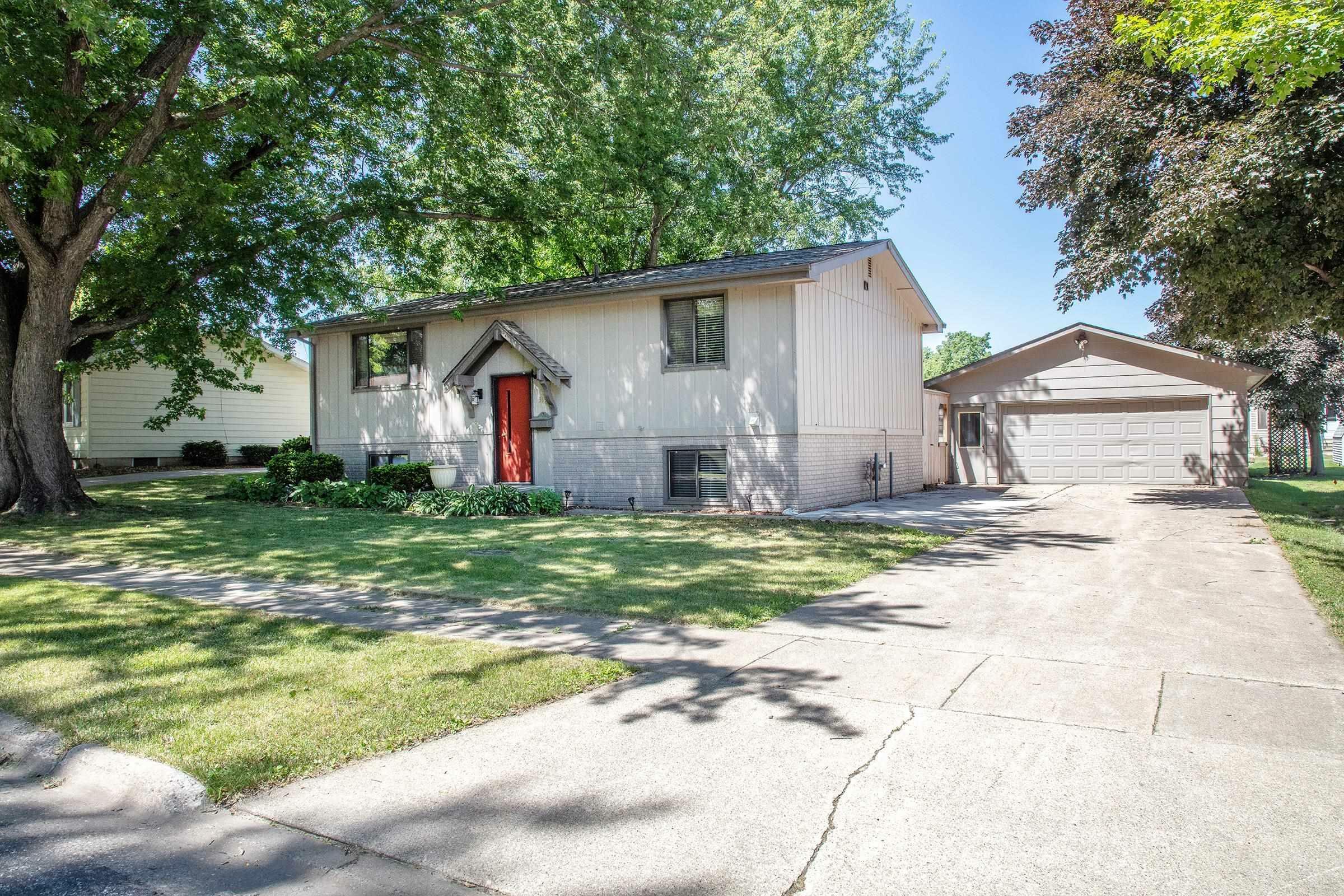 Property Photo:  313 NW 23rd Street  IA 50677 