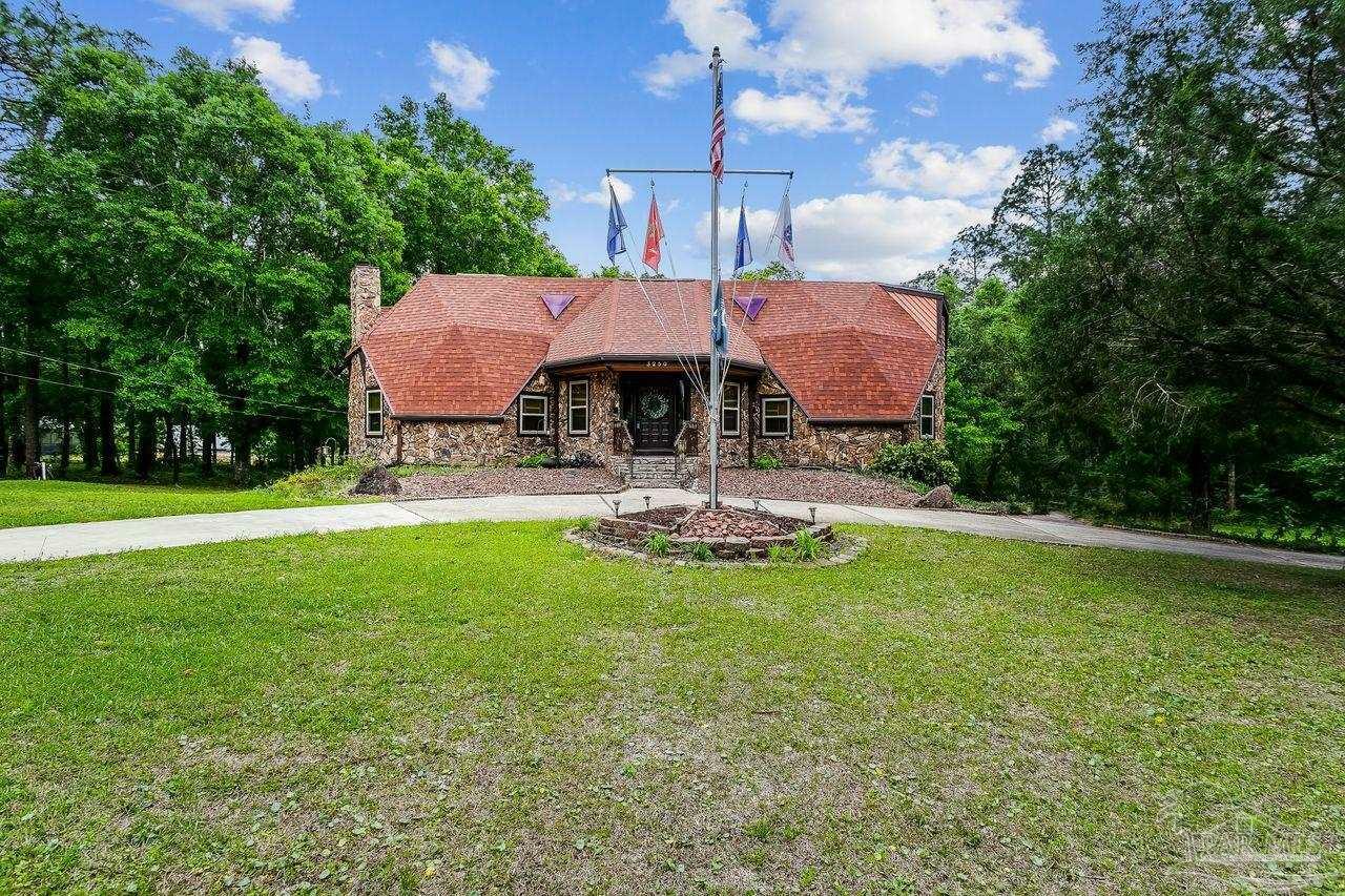 Property Photo: 3250 Pine Forest Rd FL 32533