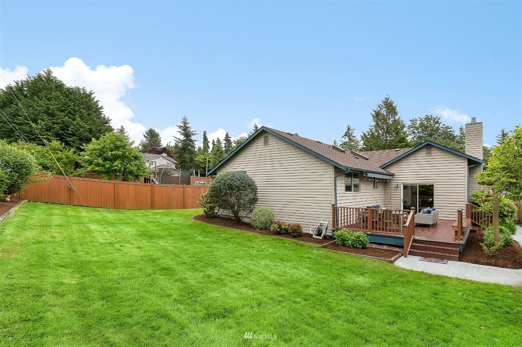 Property Photo: 19714 6th Drive SE WA 98012