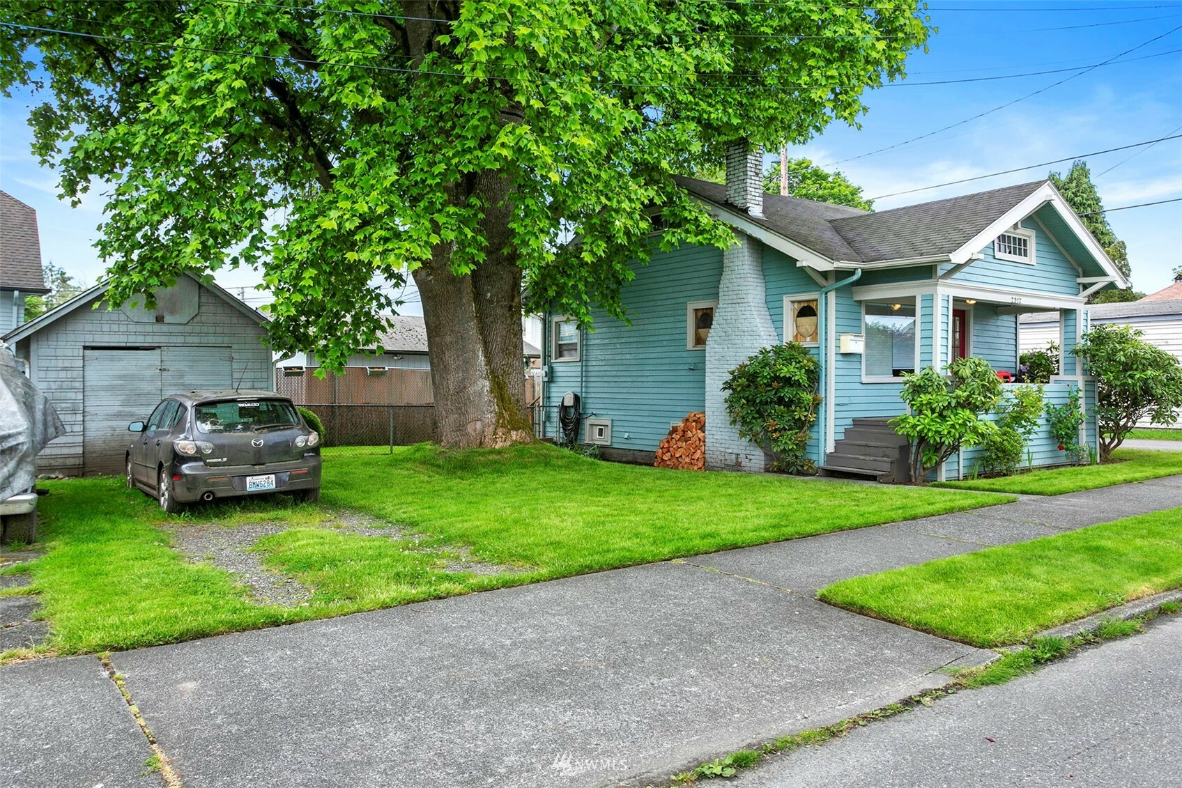 Property Photo: 2312 19th Street WA 98201