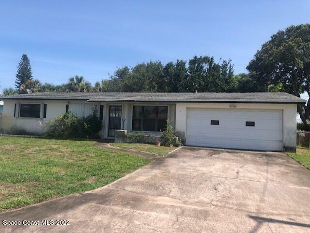 Property Photo:  176 SE 2nd Street  FL 32937 