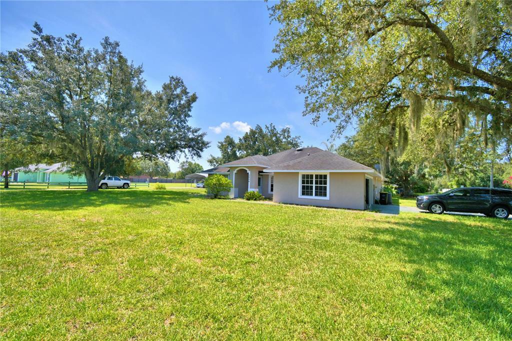 Property Photo:  3904 Mammoth Grove Road  FL 33898 