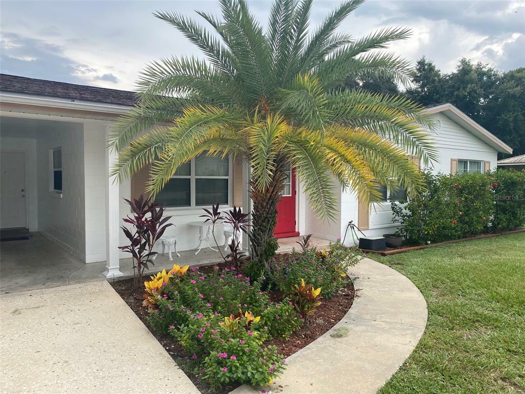 Property Photo:  1612 Park Drive  FL 34748 