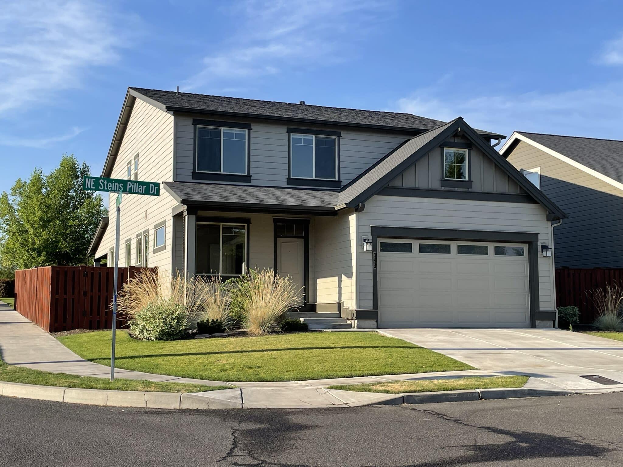 Property Photo: 1262 NE Steins Pillar Drive OR 97754