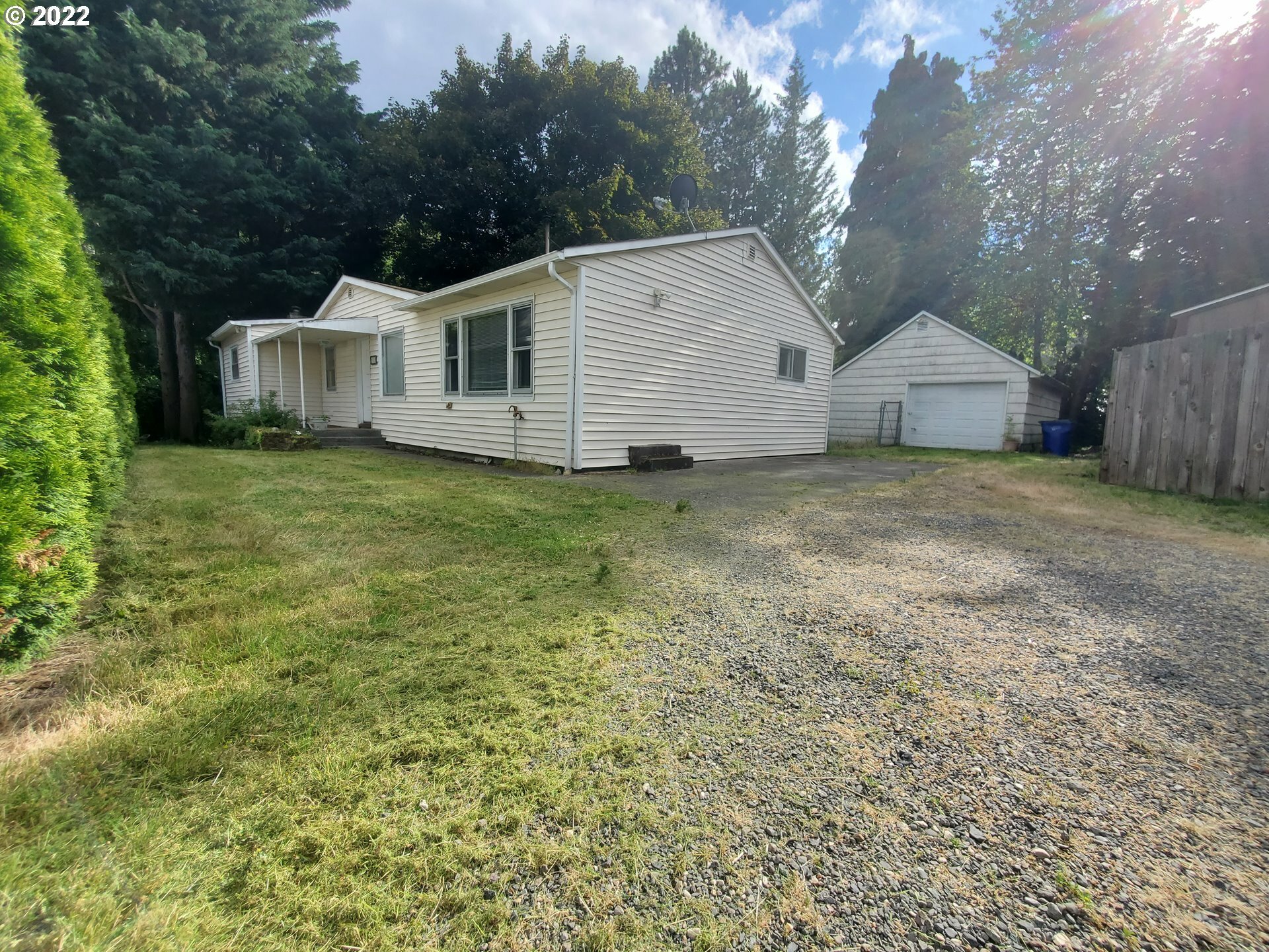 Property Photo: 1608 SE 105th Ct WA 98664