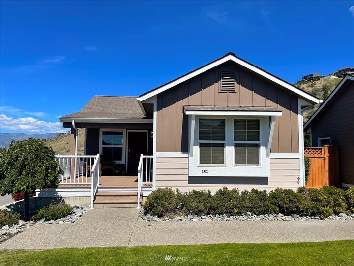 Property Photo:  101 Jacob Place  WA 98816 