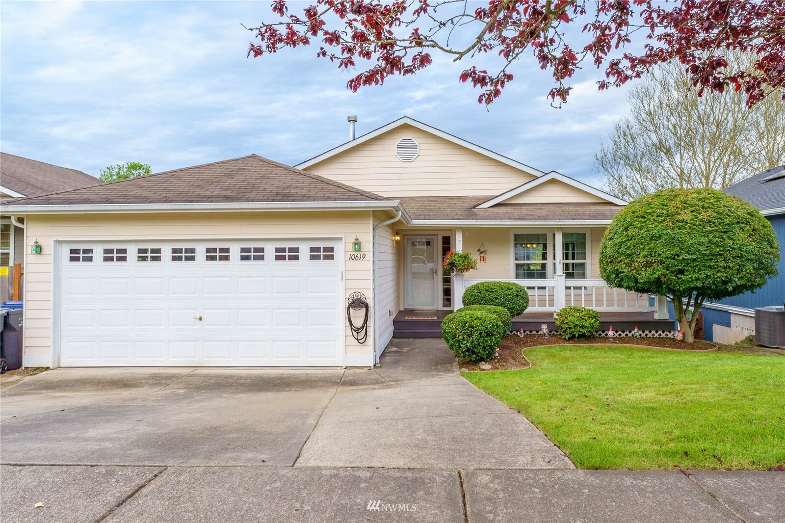 Property Photo: 10619 66th Avenue NE WA 98270