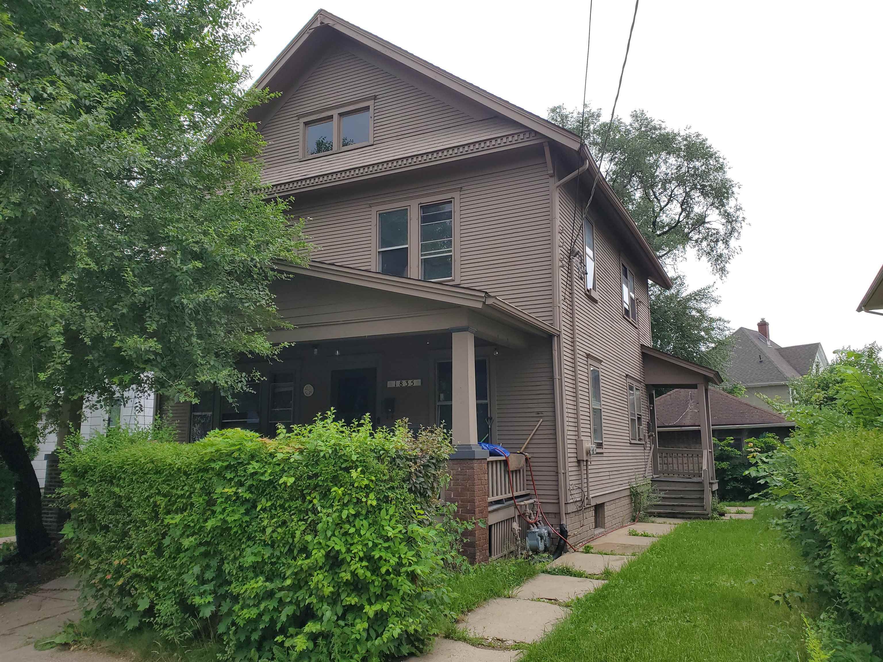 Property Photo:  1835 Hutchins Avenue  IL 61104 