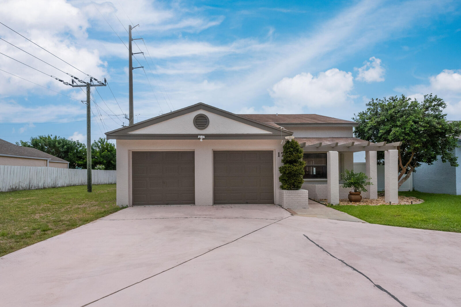 Property Photo:  17 Thurlow Drive  FL 33426 