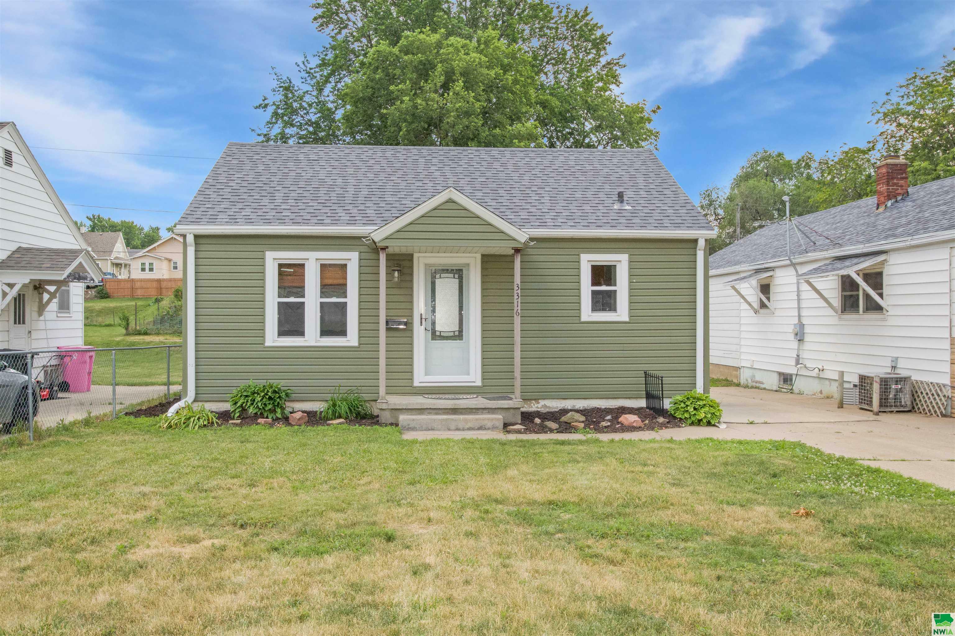 3316 7th Ave  Sioux City IA 51106 photo