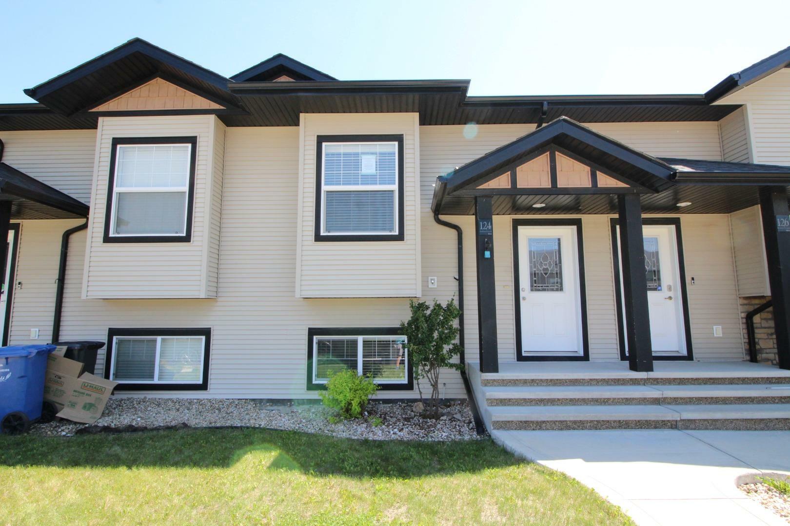 Property Photo: 124 Henderson Crescent AB T0M 1R0