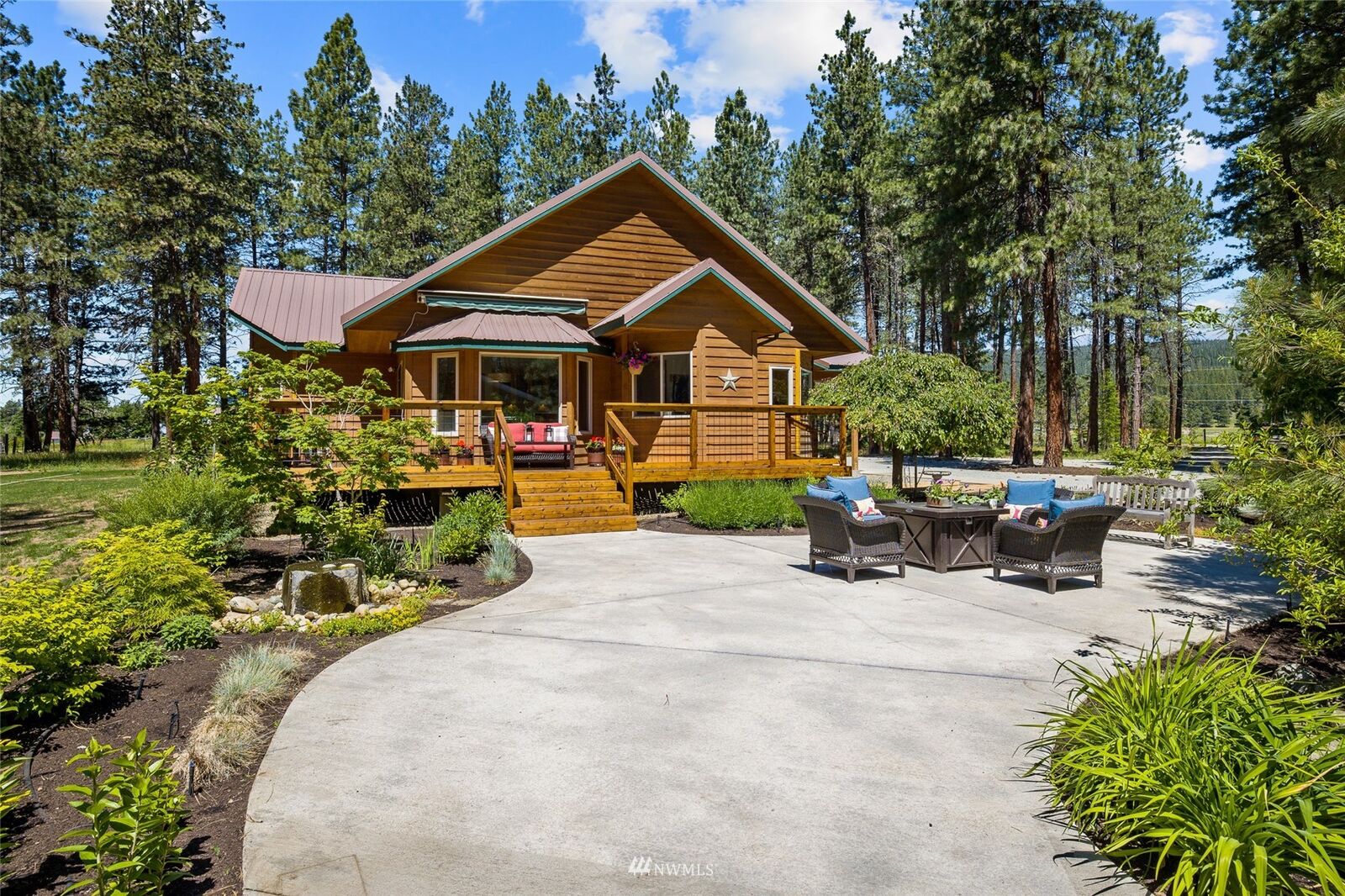 Property Photo: 3050 Airport Road WA 98922