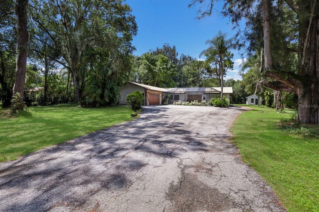 Property Photo:  4616 30th Avenue E  FL 34208 