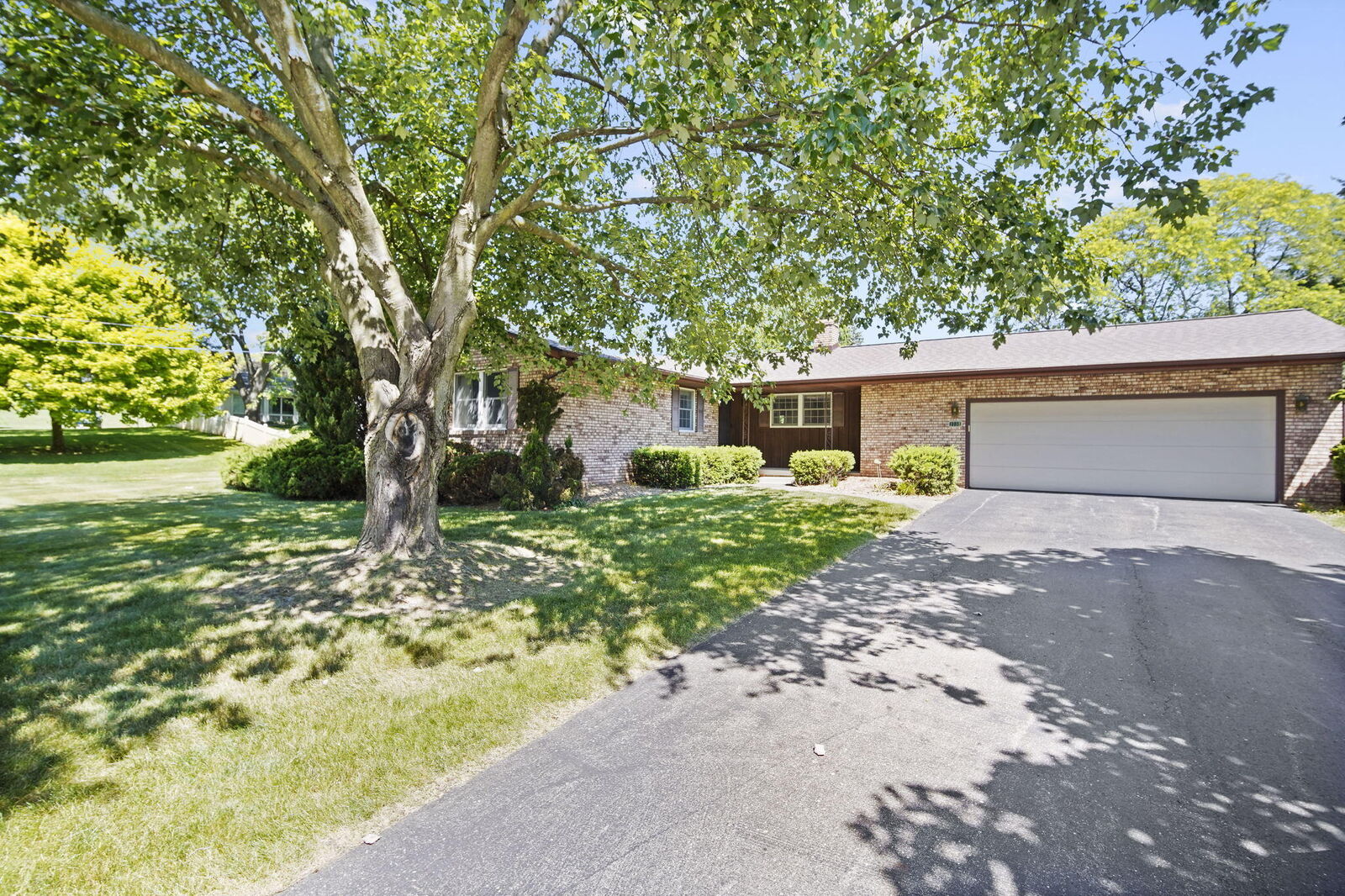 Property Photo:  1738 Metzmont Drive  MI 49203 