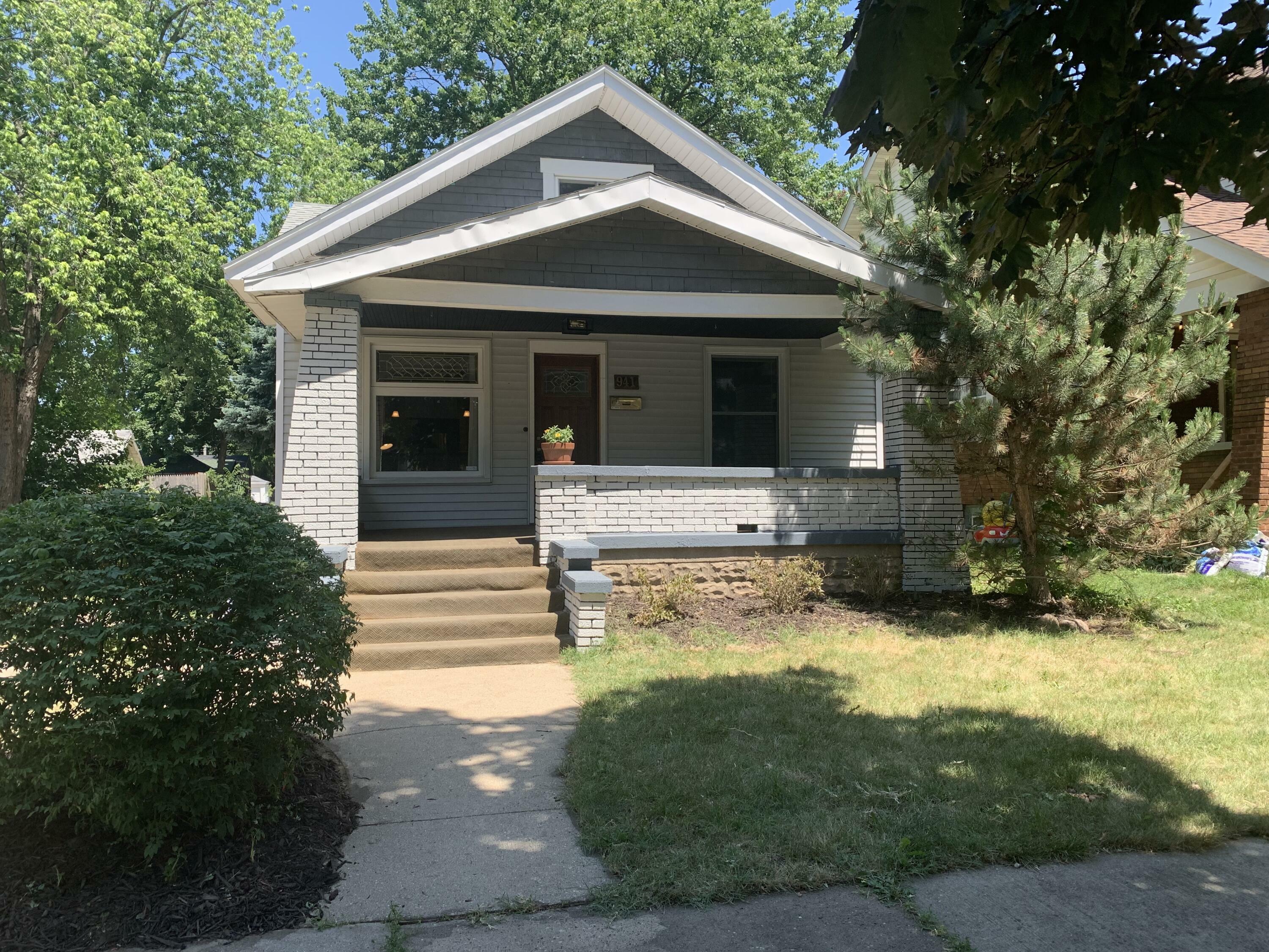 Property Photo:  941 Arianna Street NW  MI 49504 