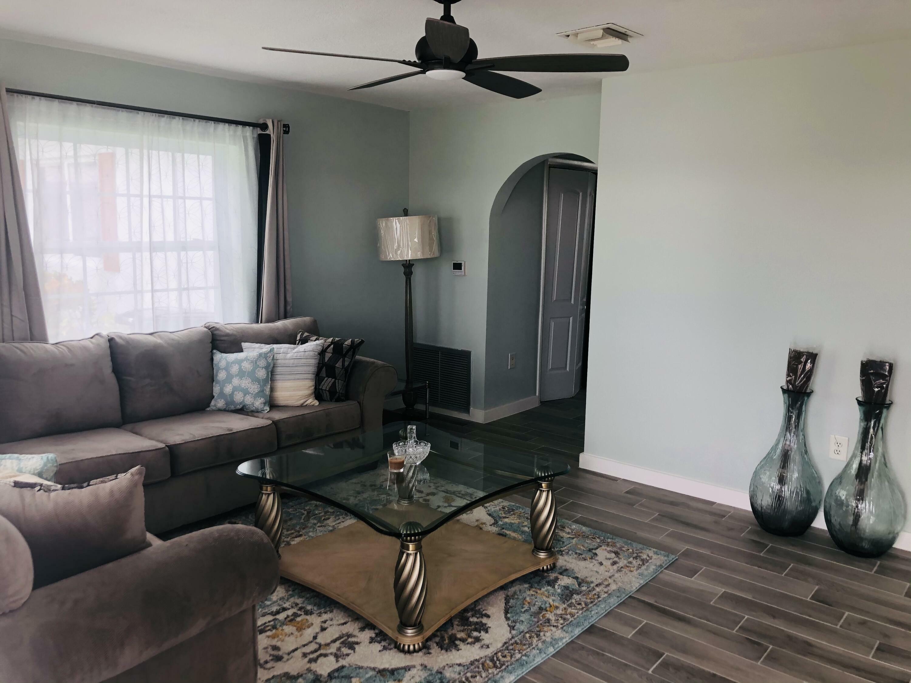Property Photo: 142 NW 10th Court FL 33426