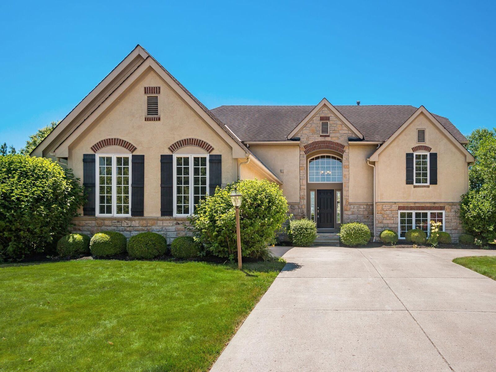 Property Photo: 3909 Hickory Rock Drive OH 43065