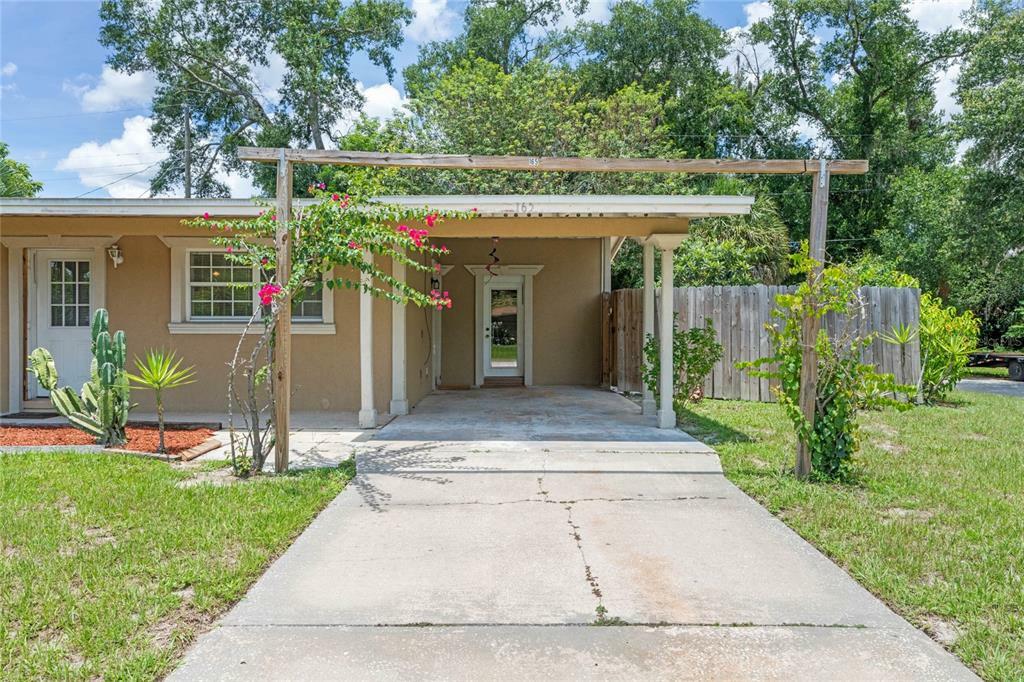 Property Photo: 165 Jay Drive FL 32714