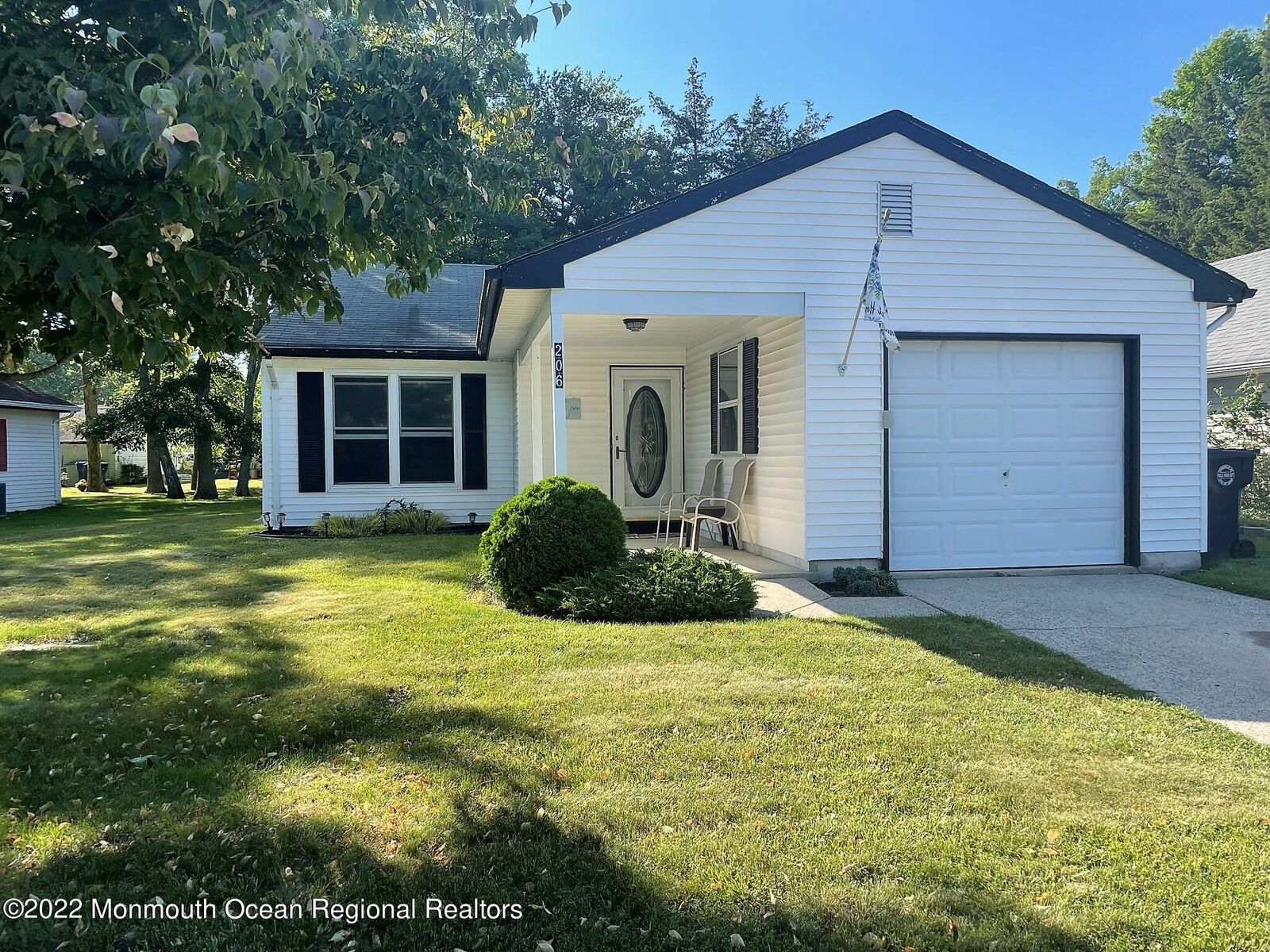 Property Photo:  206 Lexington Drive  NJ 08087 