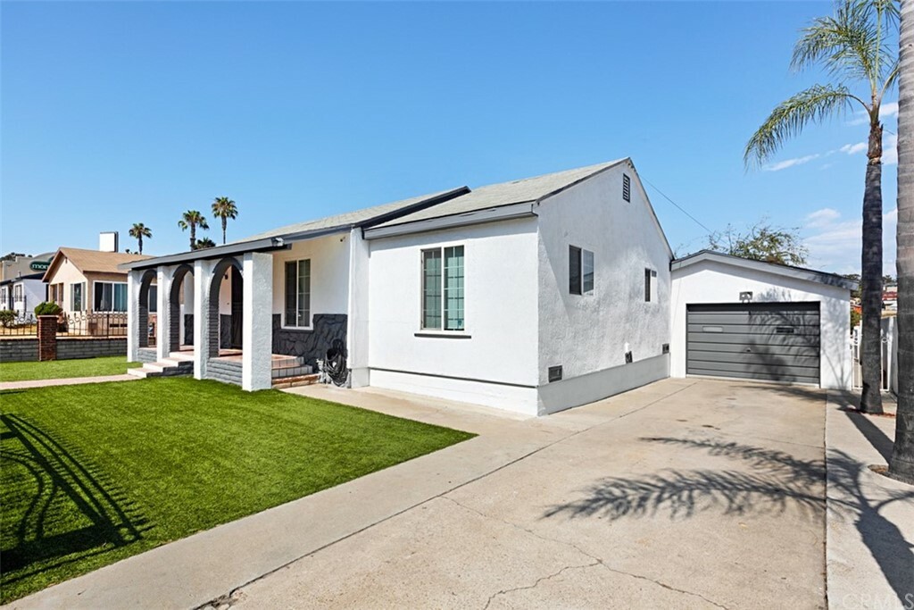 Property Photo:  927 Euclid Avenue  CA 92114 