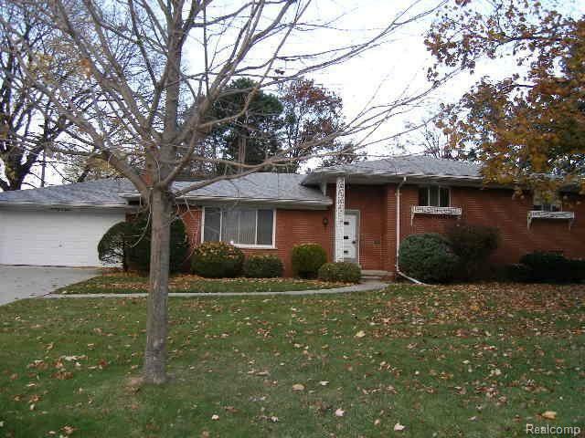 68 Briarcliff Place  Village of Grosse Pointe Shores MI 48236 photo