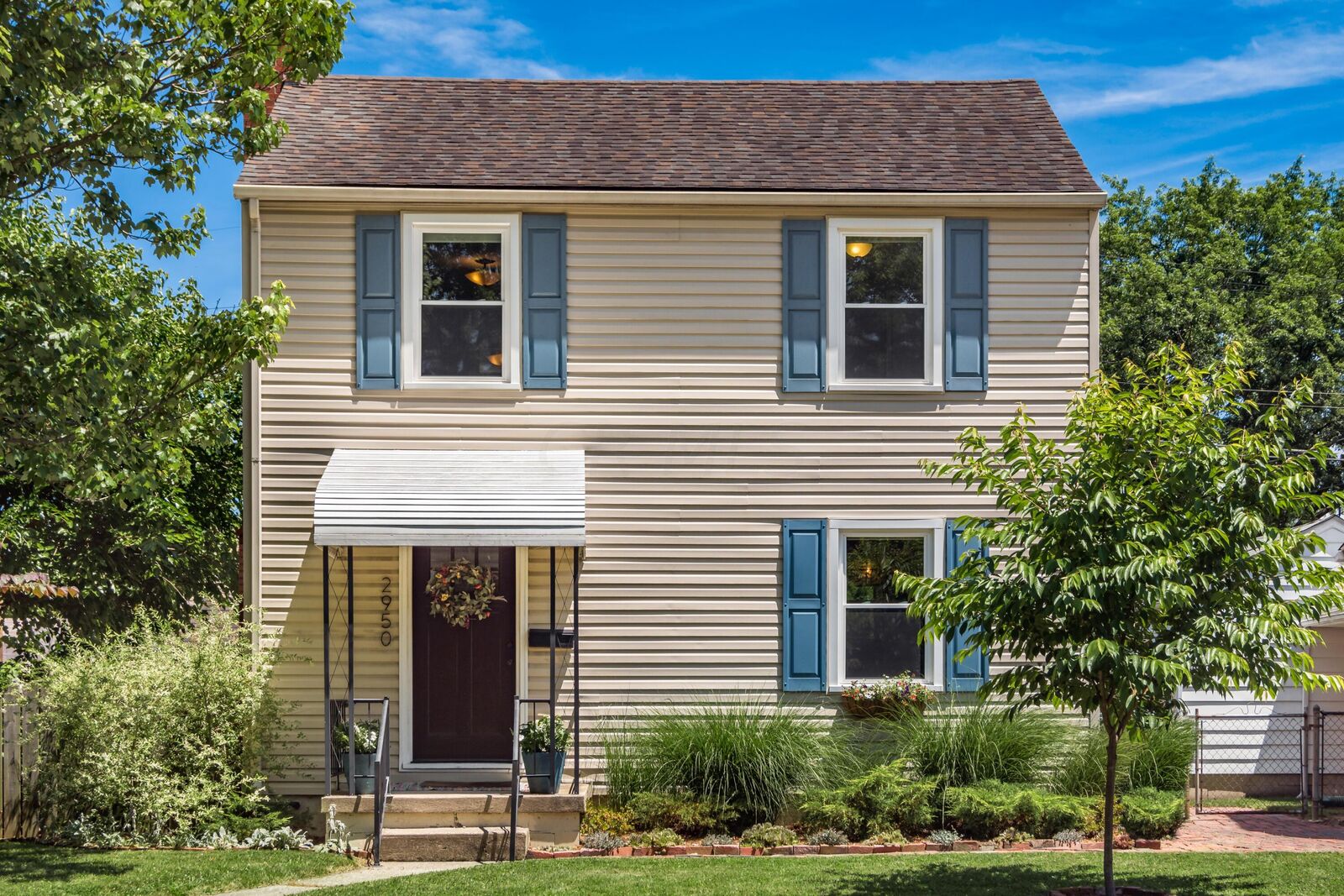 Property Photo:  2950 Dresden Street  OH 43224 