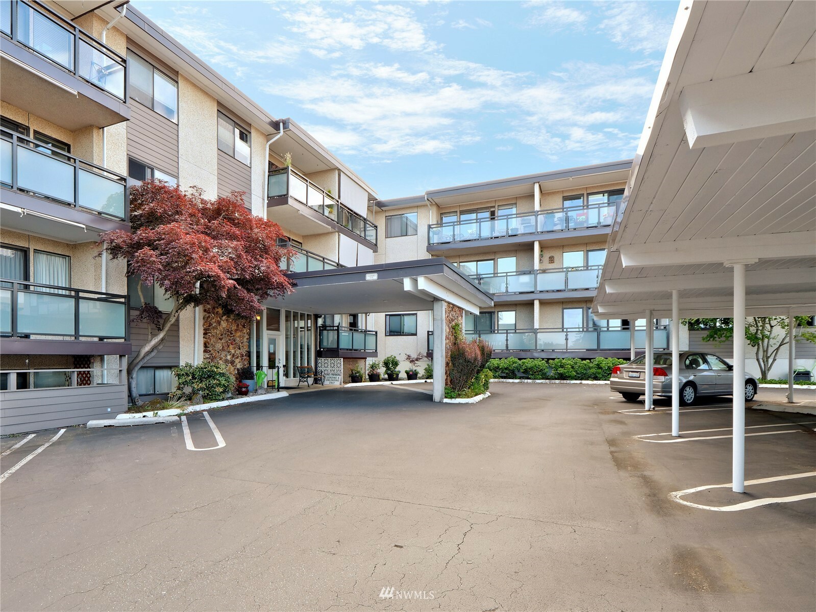 Property Photo: 510 Forsyth Lane 210 WA 98020