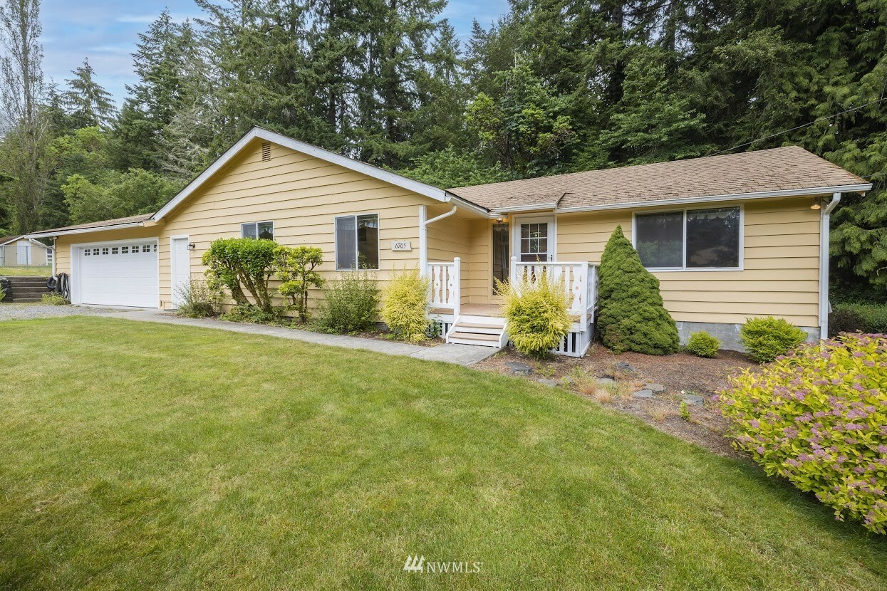 Property Photo:  6705 SE Garfield Street  WA 98366 