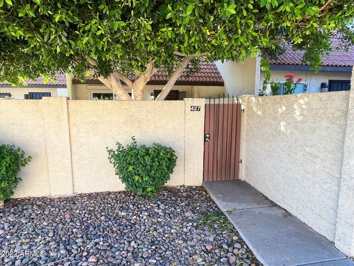Property Photo: 427 E Ironwood Drive AZ 85020