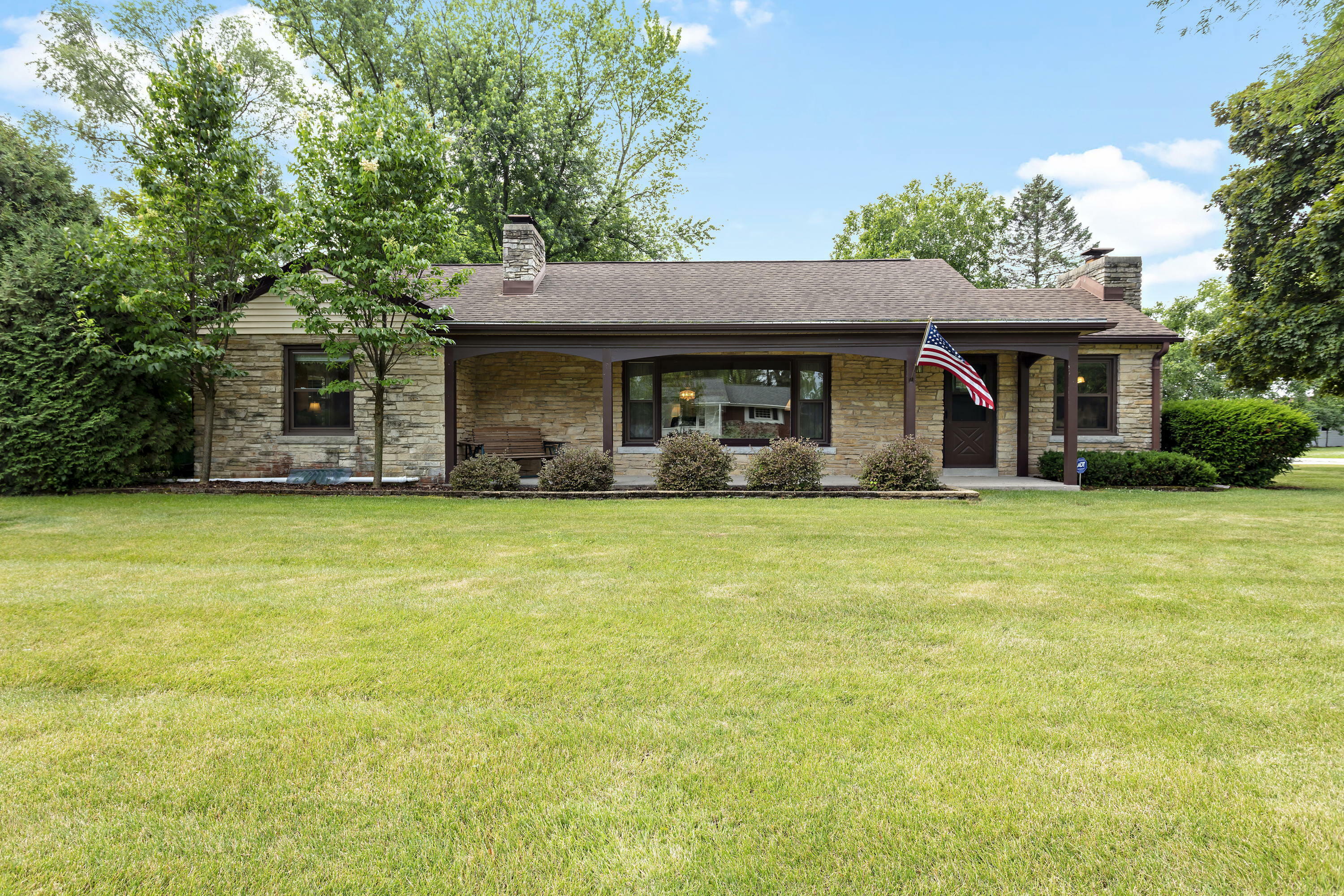 Property Photo:  234 Park Crest Dr  WI 53092 