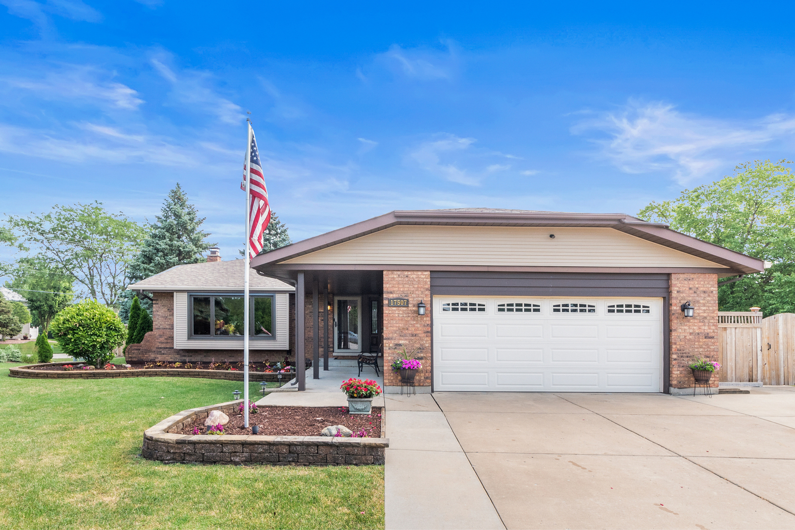 Property Photo: 17507 Pecan Lane IL 60487